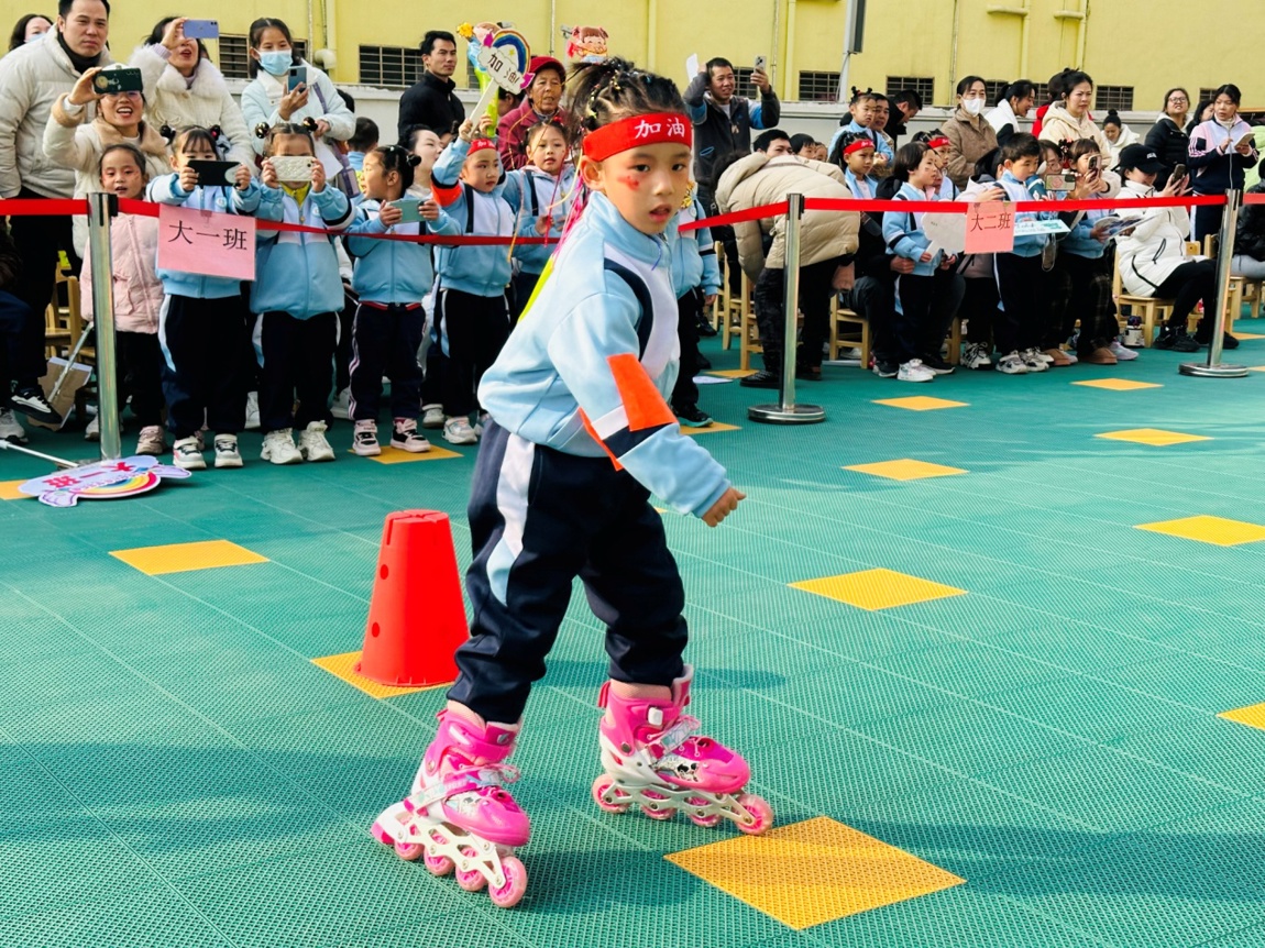 实验幼儿园楚天乐园举办迎新亲子趣味运动会